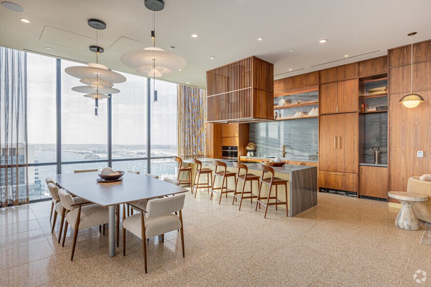 More Photos Of 1331 Columbia St, San Diego Apartments For Lease