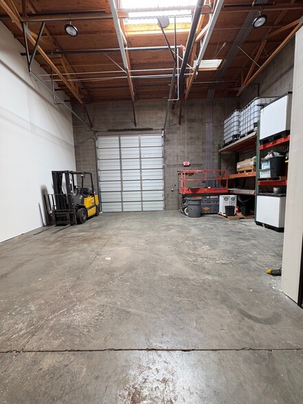 More Photos Of 20634 N 28th St, Phoenix Warehouse For Sale