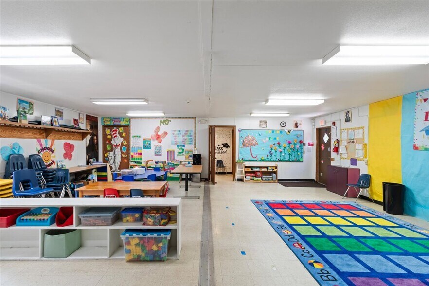 More Photos Of 2365 County Line Rd, Atlanta Daycare Center For Sale