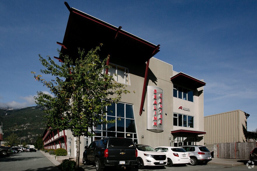 More Photos Of 39012 Discovery Way, Squamish Warehouse For Lease