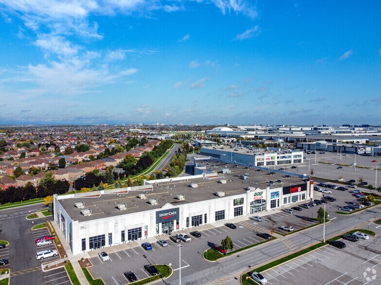More Photos Of 5800-6075 Mavis Rd, Mississauga Unknown For Lease