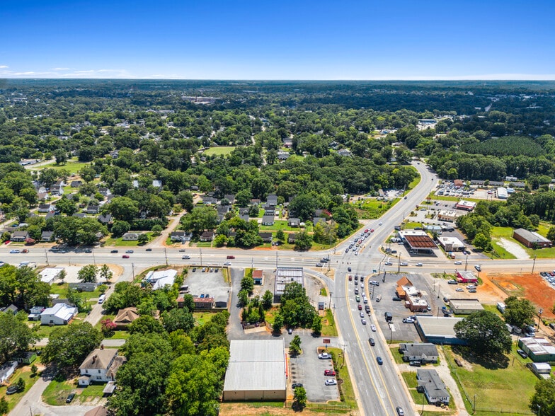 More Photos Of 1605 W Blue Ridge Dr, Greenville Freestanding For Lease