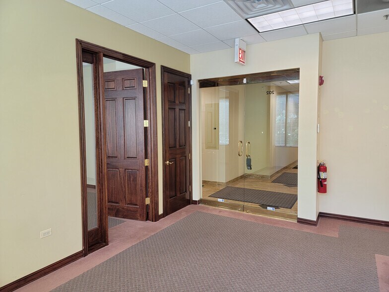 More Photos Of 14489 John Humphrey Dr, Orland Park Medical For Sale