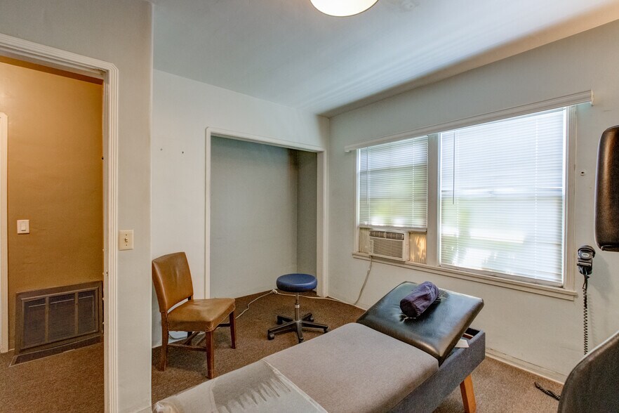 More Photos Of 624 W Chapman Ave, Orange Medical For Sale