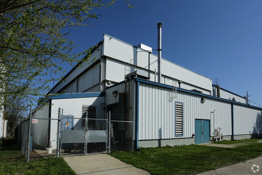 More Photos Of 1057 E Washington St, Louisville Manufacturing For Sale