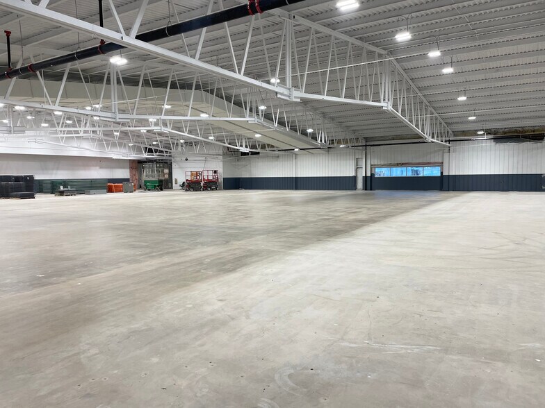 More Photos Of 5995 Mayfair Rd, North Canton Industrial For Lease