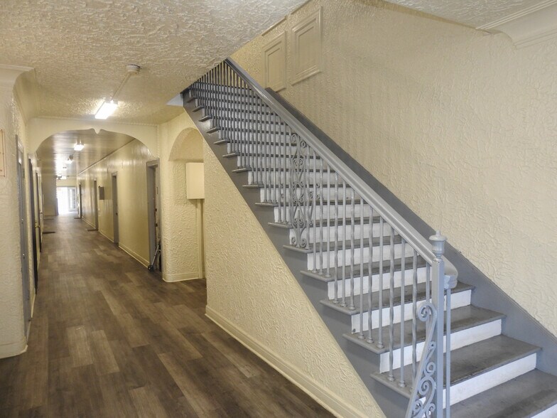 More Photos Of 5510 Lexington Ave, Los Angeles Apartments For Sale