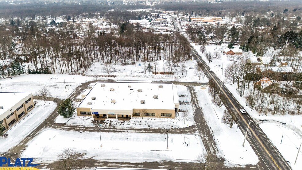 More Photos Of 8600 E Market St, Warren Office For Lease