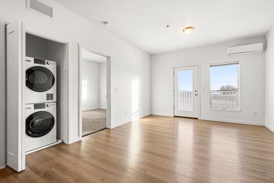 More Photos Of 120 & 124 W Hatting St, Luverne Apartments For Sale