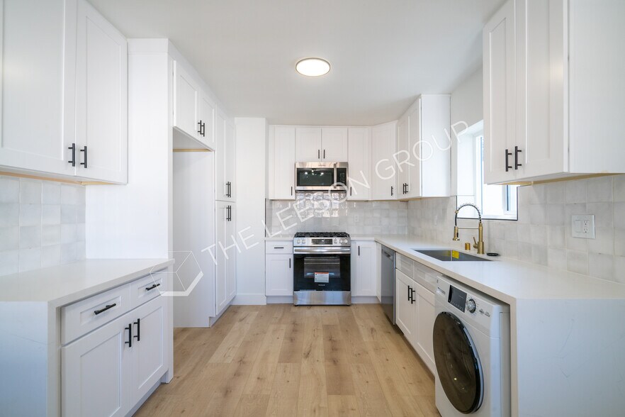 More Photos Of 705 E Santa Fe Ave, Fullerton Apartments For Sale