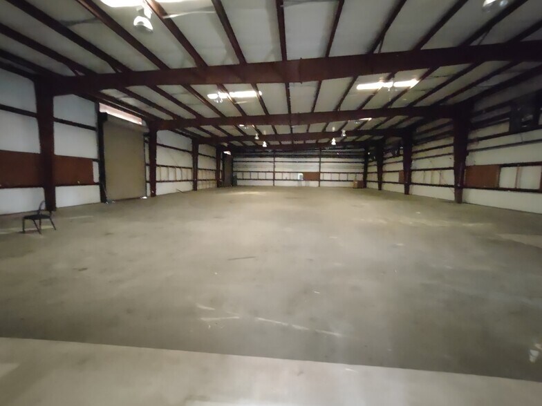 More Photos Of 9381 Hard Dr, Foley Warehouse For Lease