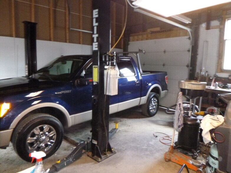 More Photos Of 483-489 Togus Rd, Chelsea Auto Repair For Sale