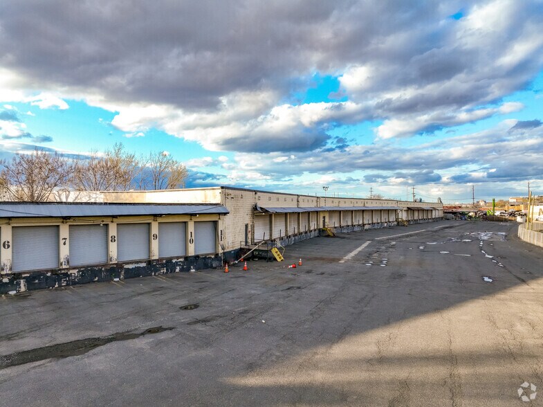 More Photos Of 330 Manhattan Ave, Jersey City Truck Terminal For Sale