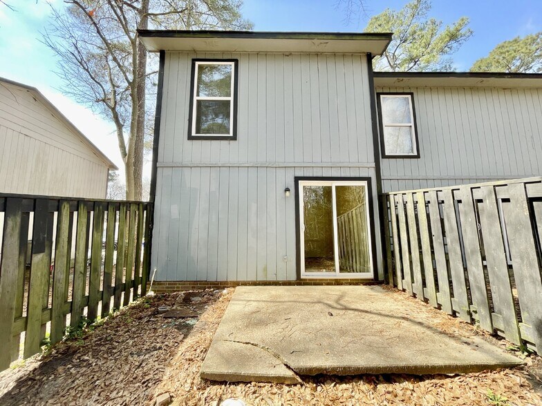 More Photos Of 5848 Aftonshire St, Fayetteville Apartments For Sale