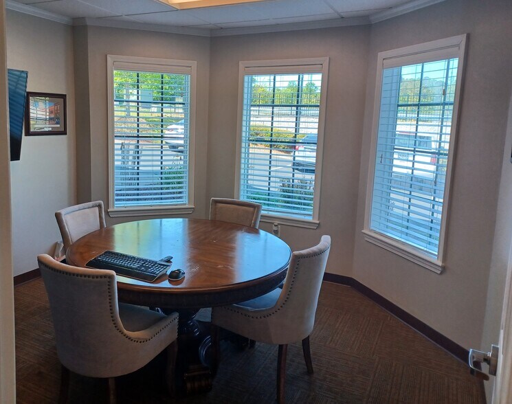 More Photos Of 311 S Royal Oaks Blvd, Franklin Medical For Sale