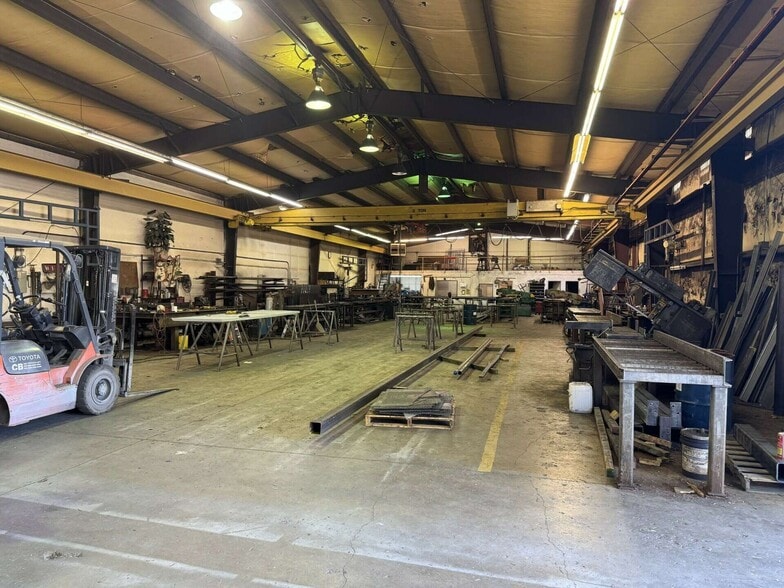 More Photos Of 12670 SE Capps Rd, Clackamas Warehouse For Sale