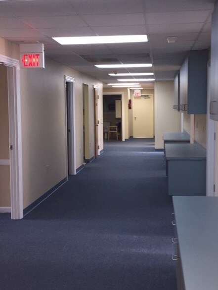 More Photos Of 9506 Hospital Ave, Nassawadox Medical For Sale