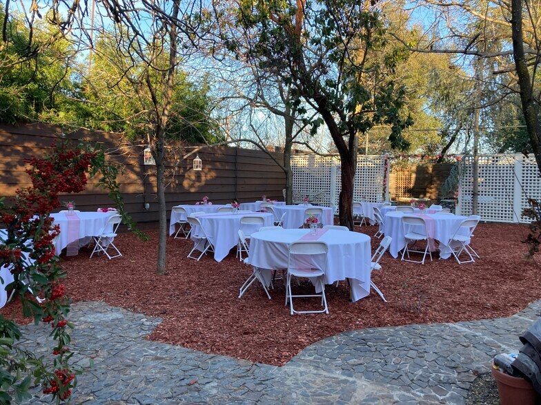 More Photos Of 870 Hartnell Ave, Redding Garden Center For Sale