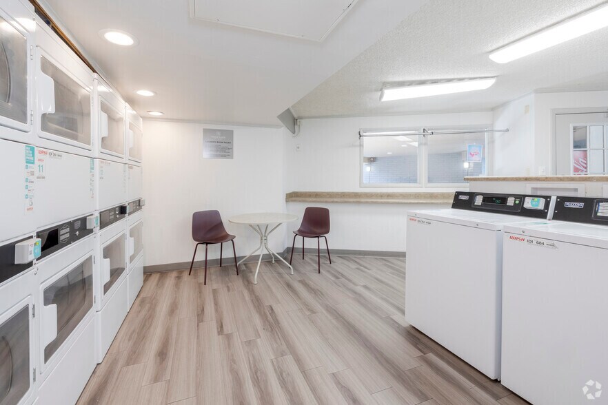 More Photos Of 1350 E Thomas Rd, Phoenix Apartments For Sale