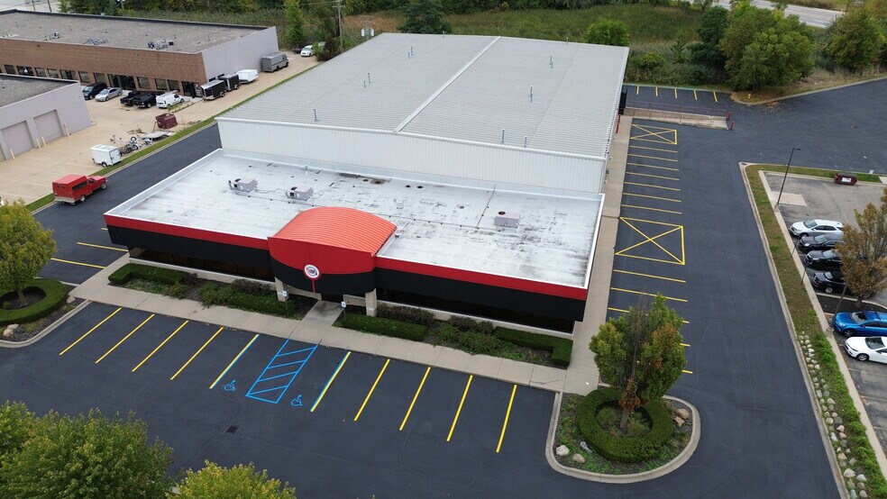 More Photos Of 43590 Elizabeth Rd, Clinton Township Warehouse For Lease