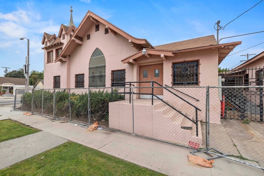More Photos Of 1101 W Florence Ave, Los Angeles Religious Facility For Sale