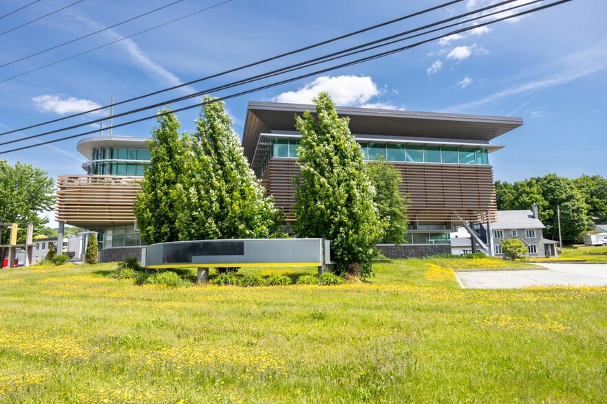 More Photos Of 650 Boul Renault, Beauceville Office For Sale