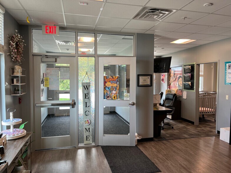 More Photos Of 20261 Atlas St, Omaha Daycare Center For Lease