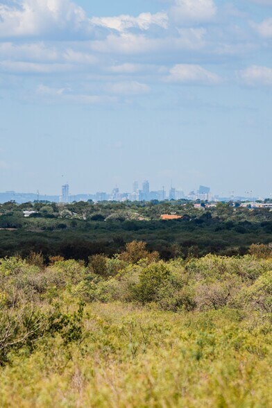 More Photos Of 7020 Wolf Ln, Del Valle Land For Sale