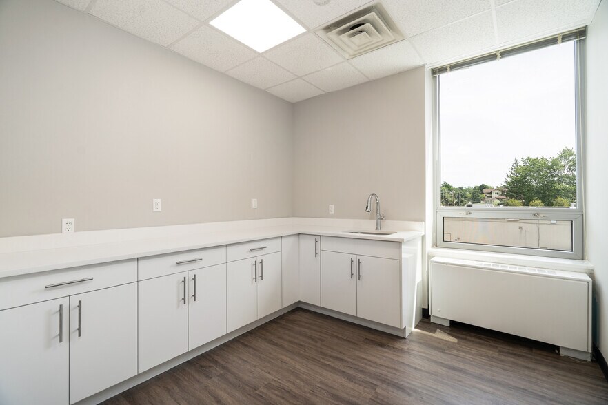 More Photos Of 2365 Boston Post Rd, Larchmont Medical For Lease