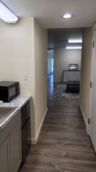 More Photos Of 1010 E North St, Greenville Loft Creative Space For Lease