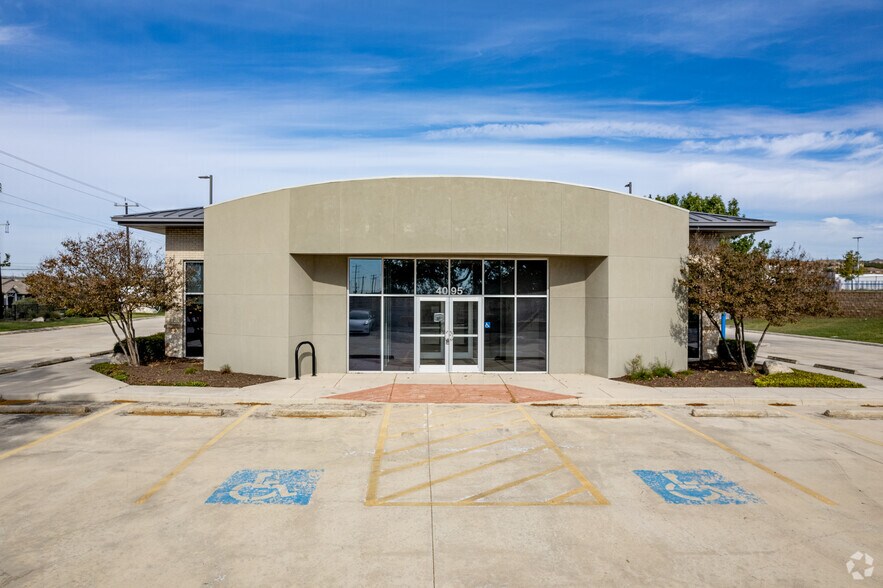 More Photos Of 4095 N Loop 1604 Fwy, San Antonio Bank For Lease