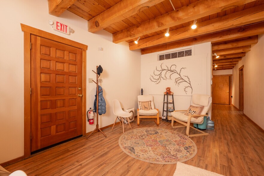 More Photos Of 1400 Maclovia Ln, Santa Fe Office Residential For Sale