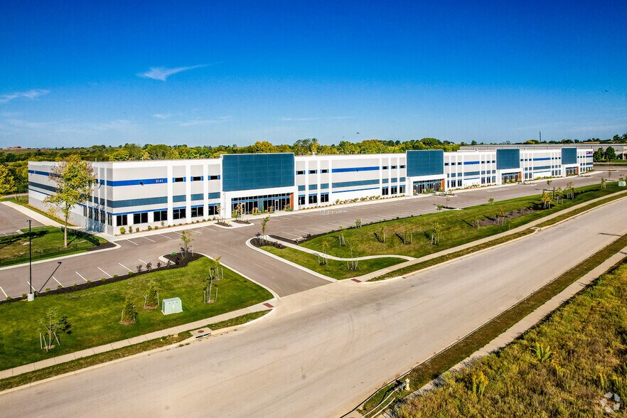 More Photos Of 3141 W Heartland Dr, Liberty Distribution For Lease