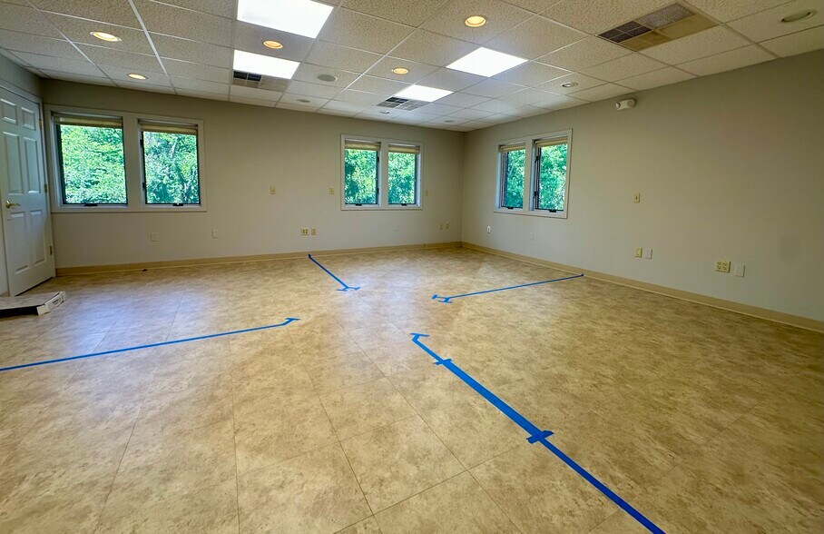 More Photos Of 1707 Atlantic Ave, Wall Township Office For Lease