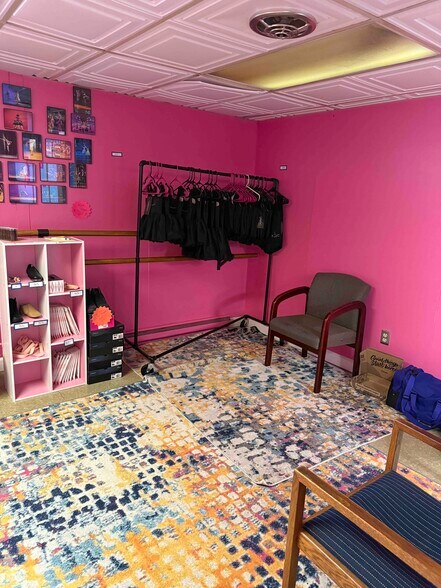 More Photos Of 15250 Kutztown Rd, Kutztown Office Residential For Sale