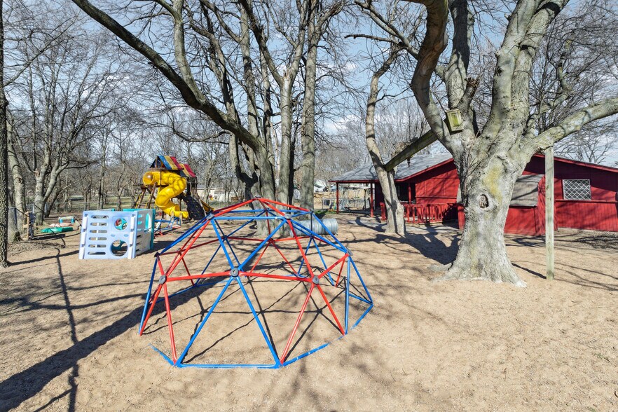 More Photos Of 235 Pine St, Oologah Daycare Center For Sale