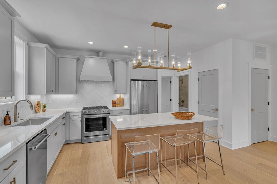 More Photos Of 824 Watts Ln, Nashville Apartments For Sale