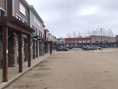 More Photos Of 3704 51 Av, Lloydminster Office For Lease