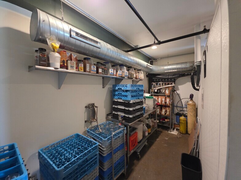 More Photos Of 4493 Walden Ave, Lancaster Office For Sale