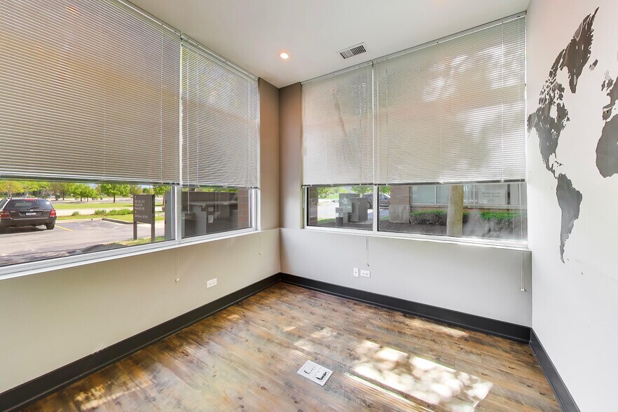 More Photos Of 2640 Patriot Blvd, Glenview Medical For Sale