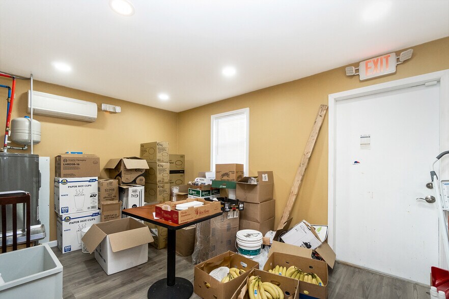 More Photos Of 474 W Main St, Kutztown Storefront Retail Residential For Sale