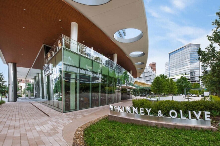 More Photos Of 2021 McKinney Ave, Dallas Office For Lease