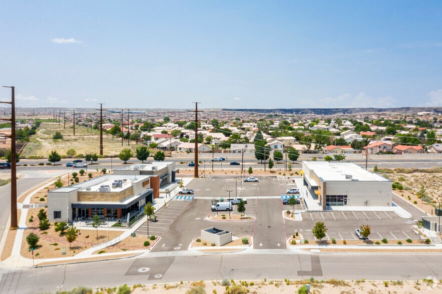 More Photos Of 2105 Vista Oeste NW, Albuquerque General Retail For Lease