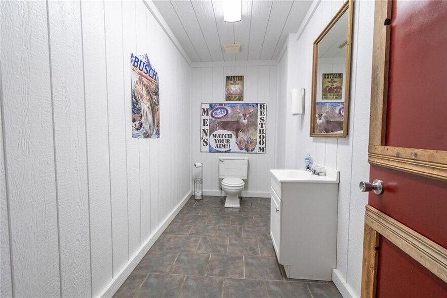 More Photos Of 233 Hwy 75, Sycamore Restaurant For Sale