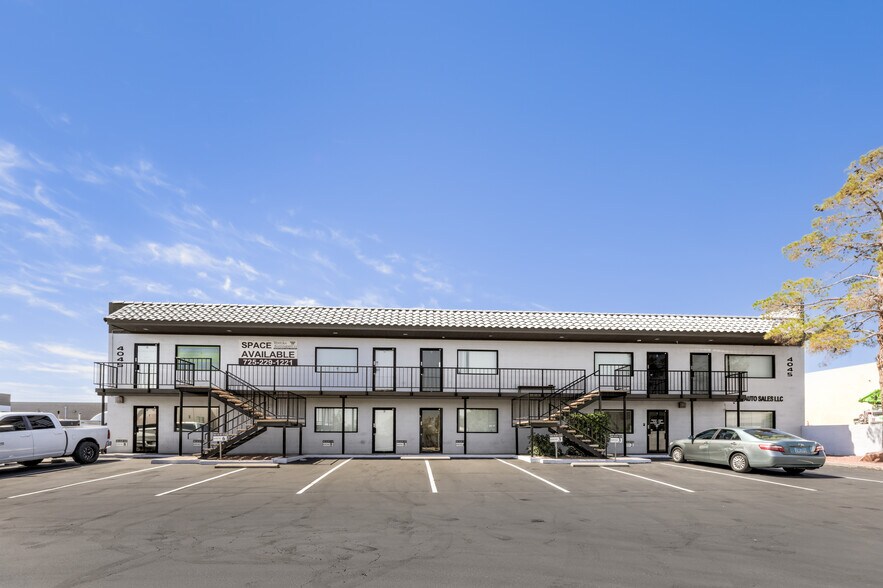 More Photos Of 3975 W Quail Ave, Las Vegas Warehouse For Lease
