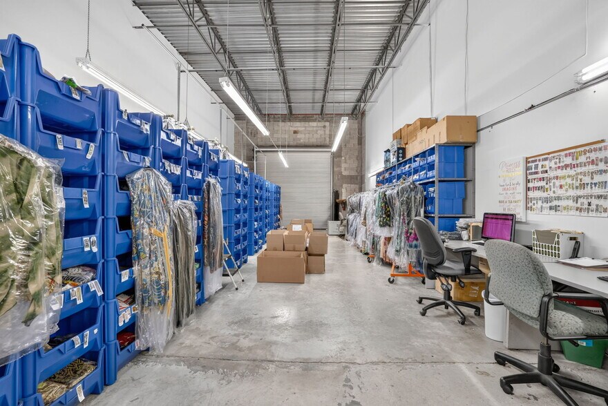 More Photos Of 2202-2204 W 78th St, Hialeah Warehouse For Sale
