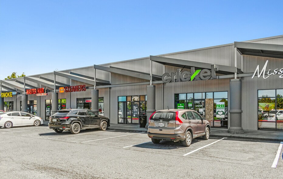 More Photos Of 208 Washington Ave, Kent Unknown For Lease