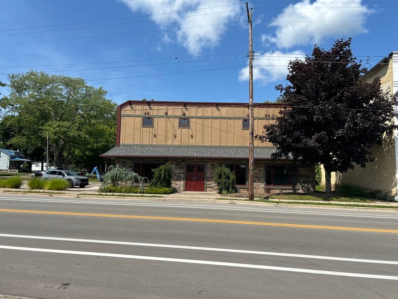 More Photos Of 4946 Main St, Onekama General Retail For Sale