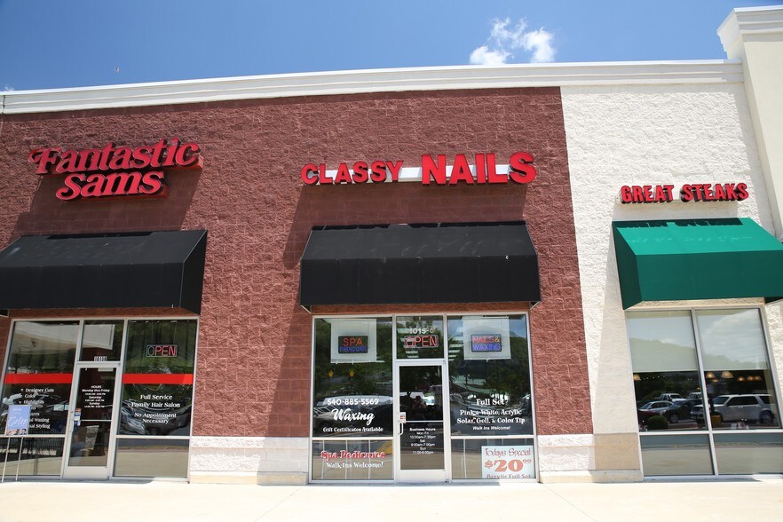 More Photos Of 1015 Richmond Ave, Staunton General Retail For Lease