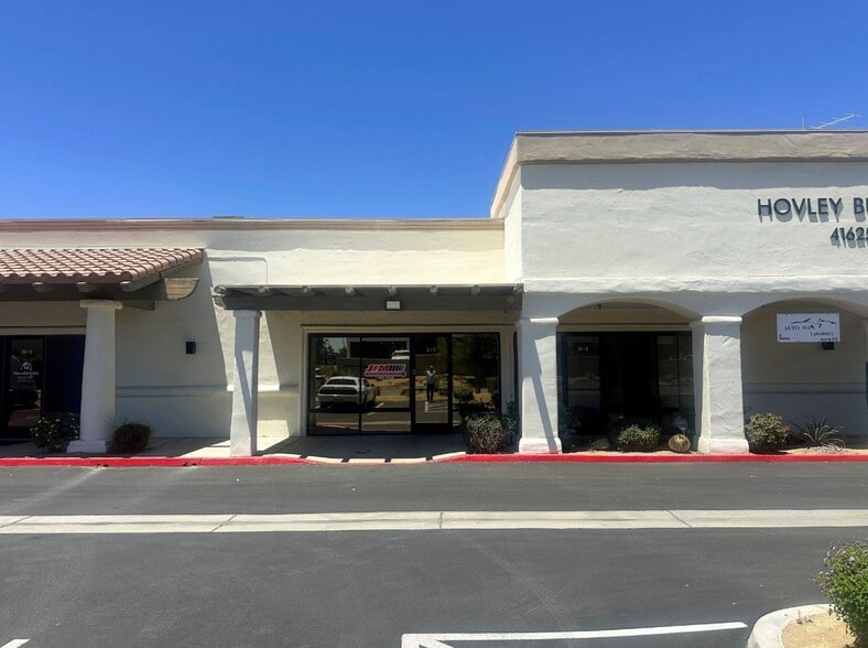 More Photos Of 41625 Eclectic St, Palm Desert Showroom For Lease
